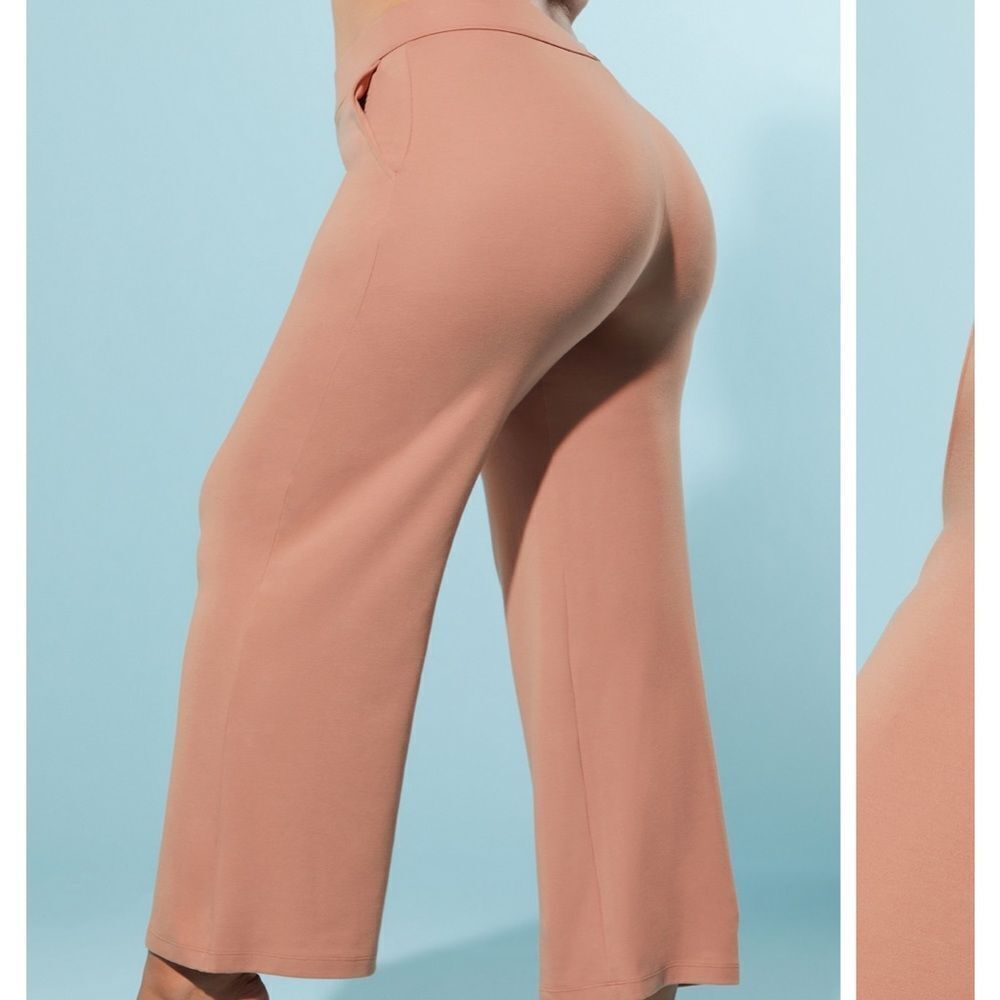 Yitty Body Butter Straight Leg‎ Pant Brown Sugar M NWT IN PACKAGING